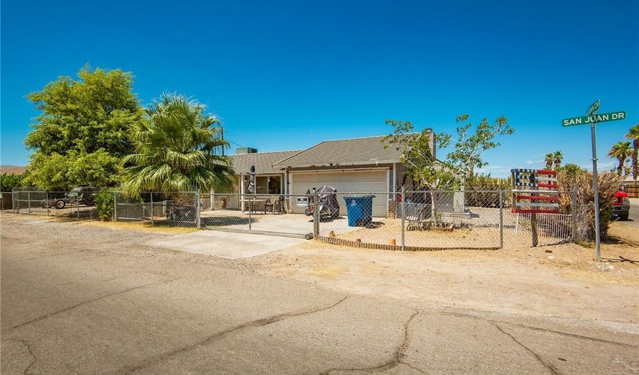 881 San Juan Cir, Bullhead City, AZ 86442 - 3 Beds, 2 Bath