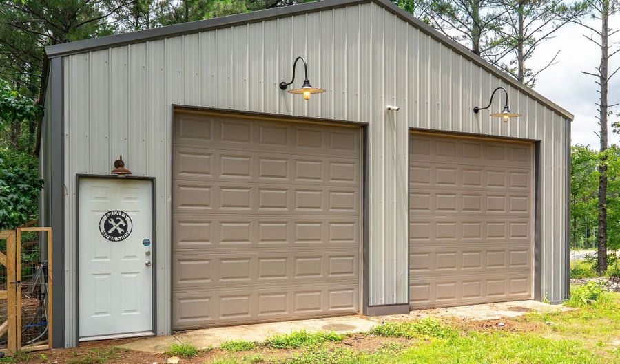 9006 Mars Hill Rd, Bauxite, AR 72011 - 4 Beds, 3 Bath