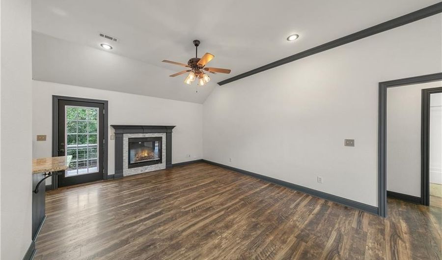 3 Rhonda Ln, Bella Vista, AR 72715 - 3 Beds, 2 Bath