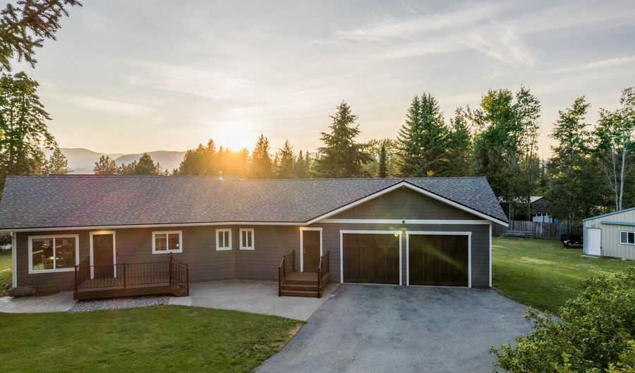 7077 Funkhouser St, Bonners Ferry, ID 83805 - 3 Beds, 2 Bath