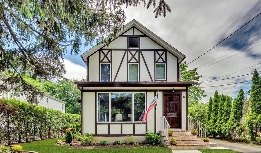 77 Myrtle Ave, Allendale, NJ 07401 - 2 Beds, 2 Bath