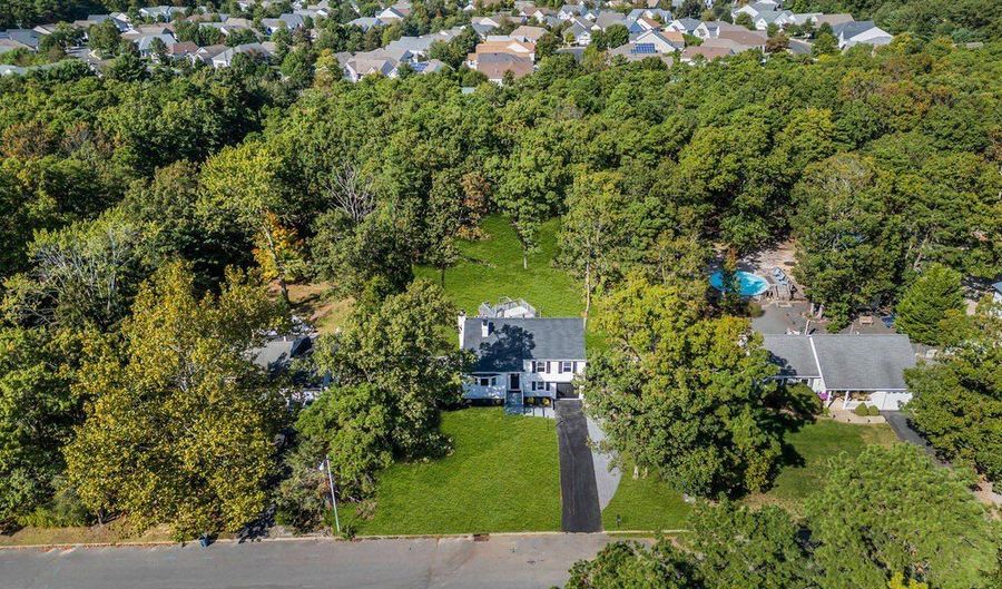 91 Highland Dr, Barnegat, NJ 08005 - 4 Beds, null Bath