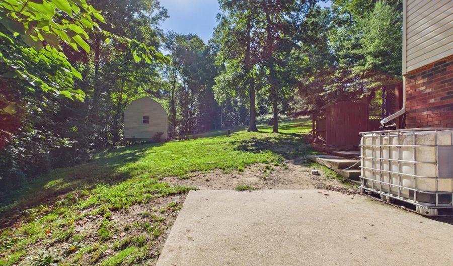 12418 Kelly Dr, Ashland, KY 41102 - 4 Beds, 2 Bath