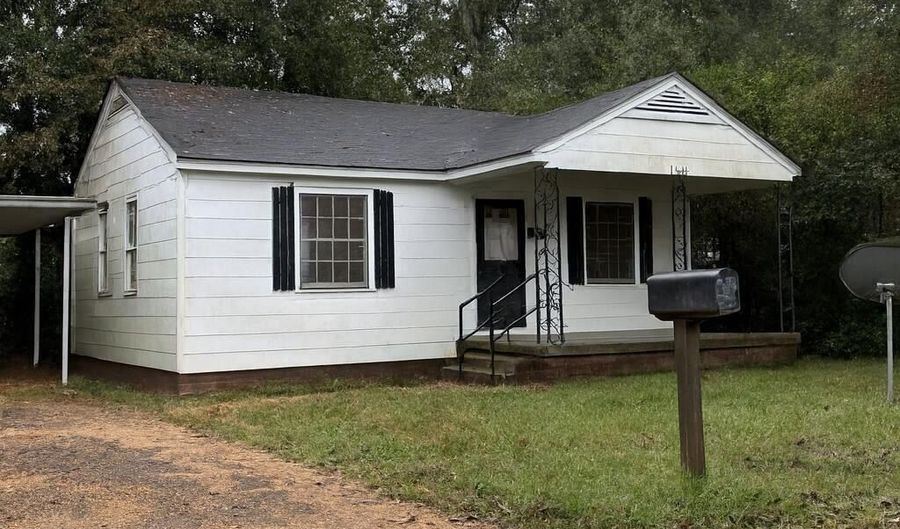 513 Laird Cir, Brookhaven, MS 39601 - 3 Beds, 2 Bath