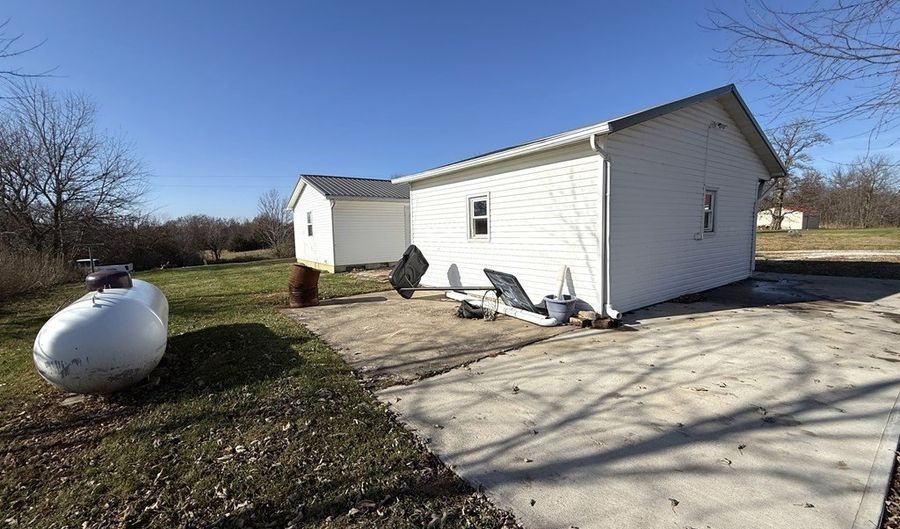 316 Aaron St, Atlanta, MO 63530 - 4 Beds, 2 Bath