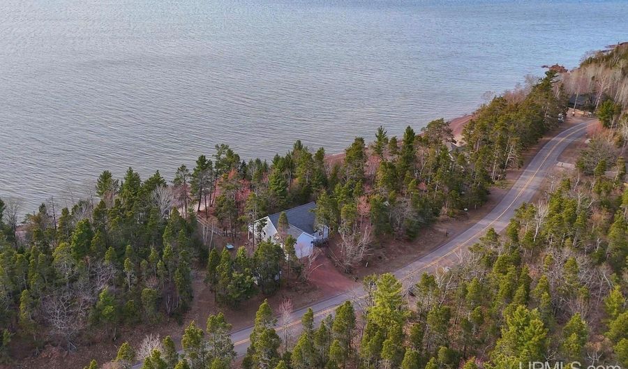 5877 Five Mile Point Rd, Allouez, MI 49805 - 3 Beds, 2 Bath