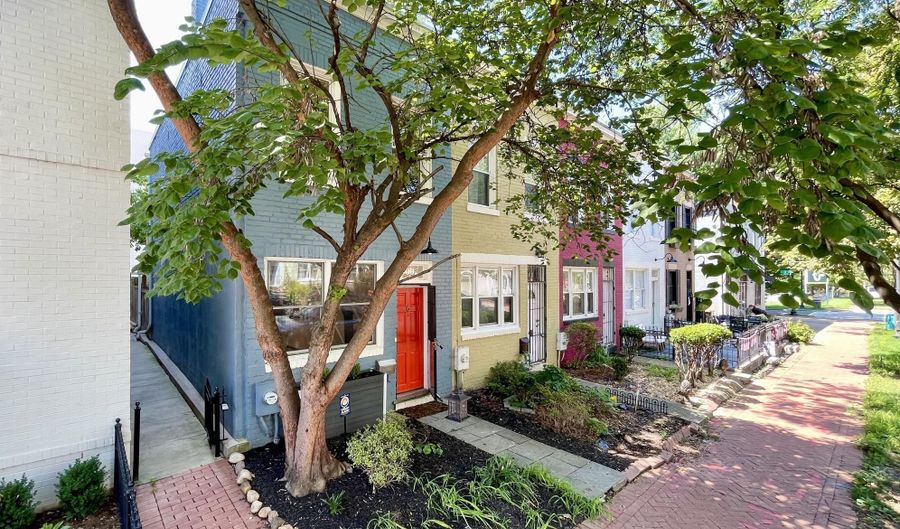 309 K St SE, Washington, DC 20003 - 2 Beds, 2 Bath