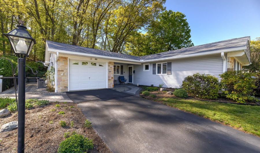 33 Imperia Pl, Aberdeen, NJ 07747 - 3 Beds, 2 Bath