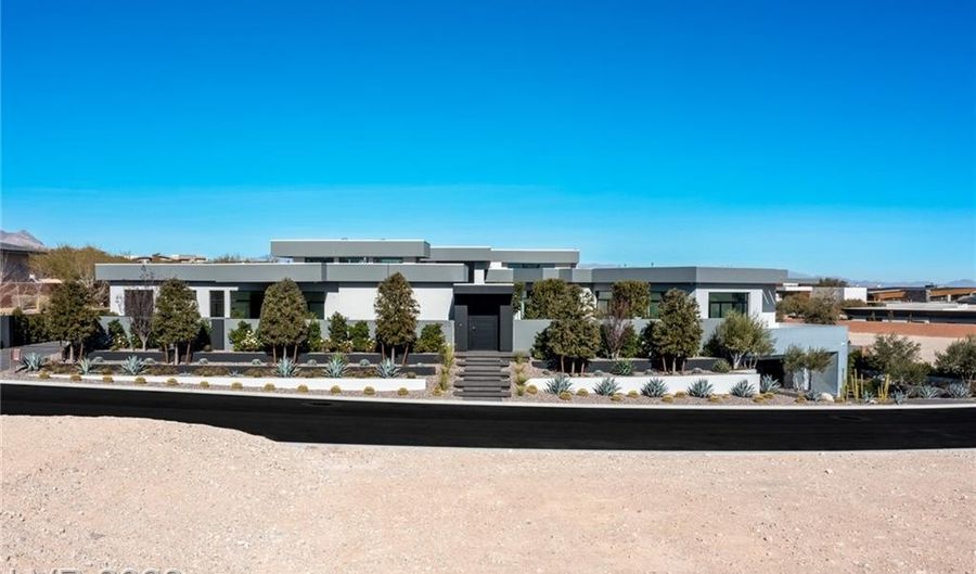 58 Crested Cloud Way, Las Vegas, NV 89135 - 7 Beds, 11 Bath