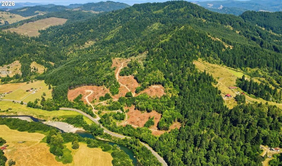 49629 HIGHWAY 242, Broadbent, OR 97414 - 3 Beds, 2 Bath