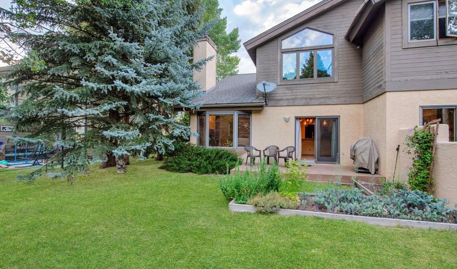 100 Deer Blvd B, Avon, CO 81620 - 4 Beds, 3 Bath