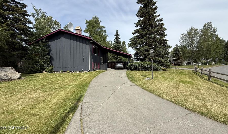 6721 Foothill Dr, Anchorage, AK 99504 - 4 Beds, 2 Bath