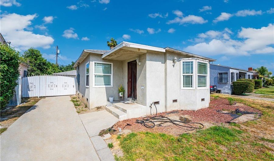 601 S Pearl Ave, Compton, CA 90221 - 2 Beds, 1 Bath
