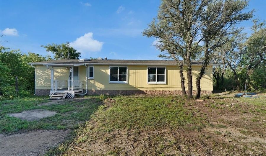 3355 La Mesa Dr, Weatherford, TX 76085 - 3 Beds, 2 Bath