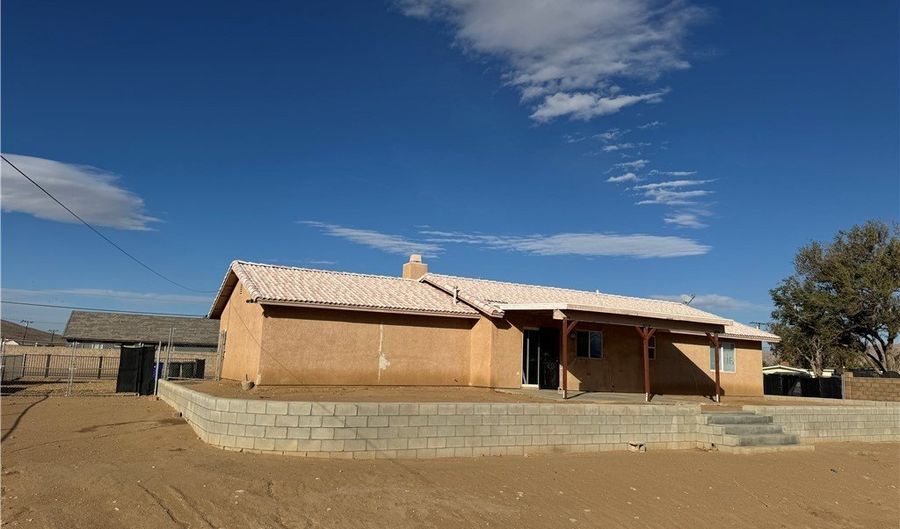 20953 South, Apple Valley, CA 92307 - 3 Beds, 2 Bath