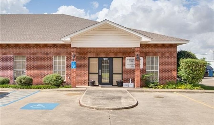 212 PECAN PARK Blvd A, Alexandria, LA 71303 - 0 Beds, 0 Bath