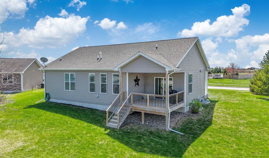 5218 NW 8th St, Ankeny, IA 50023 - 4 Beds, 3 Bath