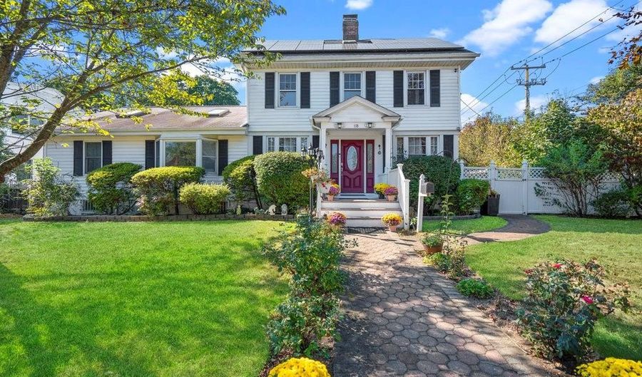 118 Grant Ave, Albertson, NY 11507 - 4 Beds, 4 Bath