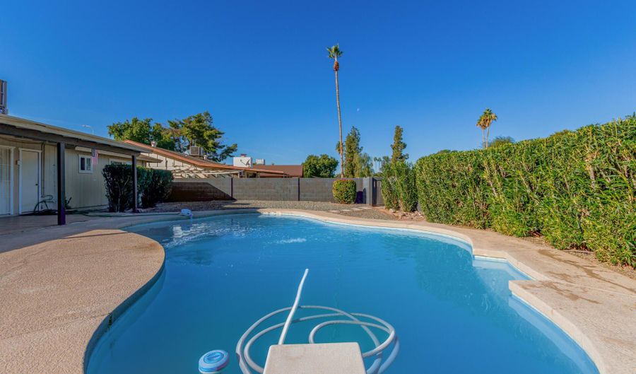 682 W GAIL Dr, Chandler, AZ 85225 - 3 Beds, 2 Bath