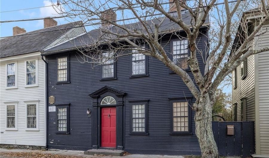 73 Thames St 1, Newport, RI 02840 - 3 Beds, 2 Bath