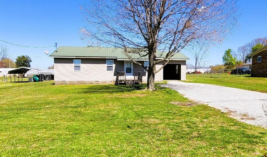 835 State Route 77, Atwood, TN 38220 - 3 Beds, 1 Bath