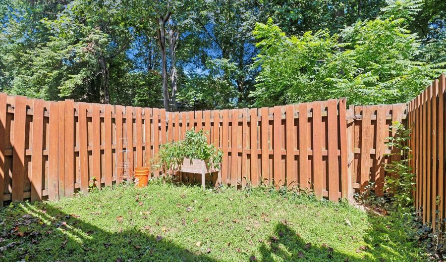 805 STOCKBRIDGE Dr, Hockessin, DE 19707 - 2 Beds, 2 Bath