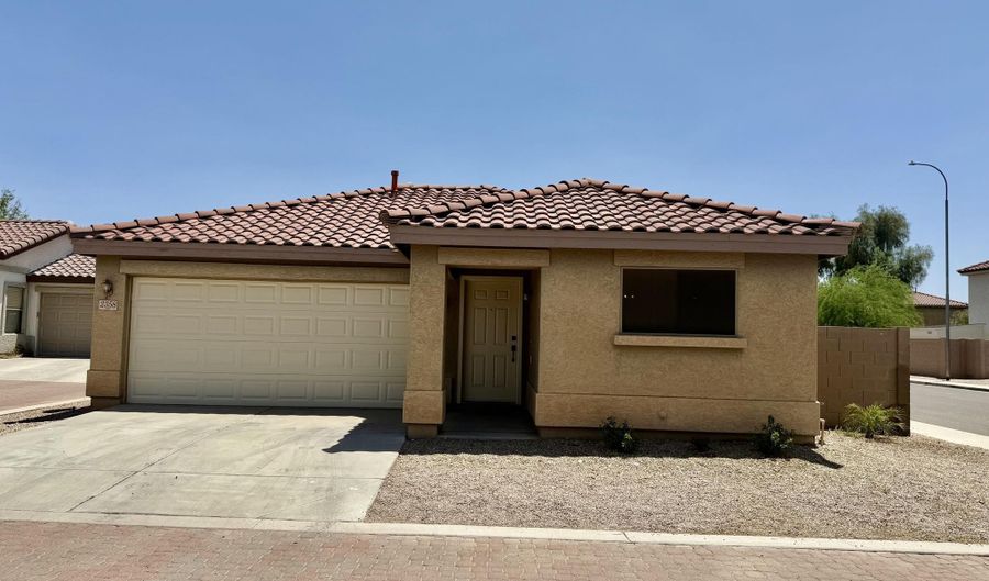 2358 E PEACH TREE Dr, Chandler, AZ 85249 - 3 Beds, 2 Bath