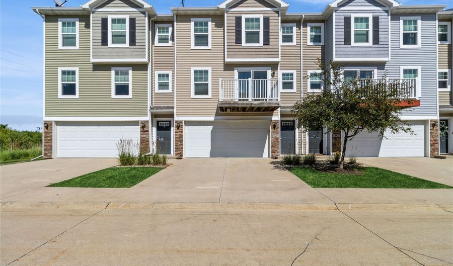 1024 NE 49th Ln, Ankeny, IA 50021 - 2 Beds, 3 Bath