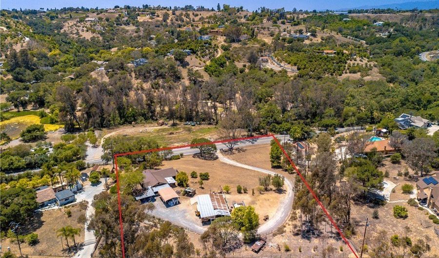 2160 Gird Rd, Fallbrook, CA 92028 - 3 Beds, 2 Bath