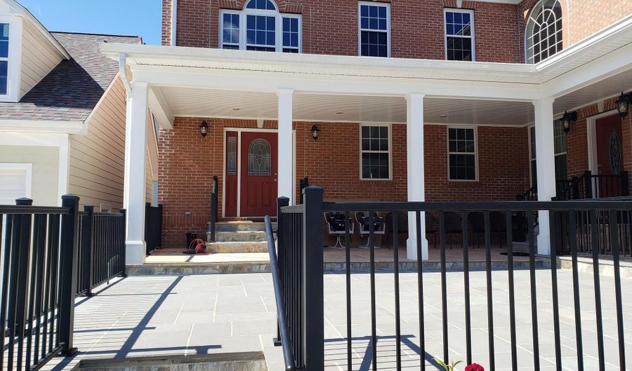7217 AUBURN St, Annandale, VA 22003 - 3 Beds, 3 Bath