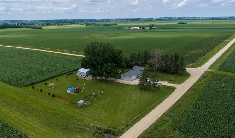 14977 690th Ave, Adams, MN 55909 - 4 Beds, 2 Bath