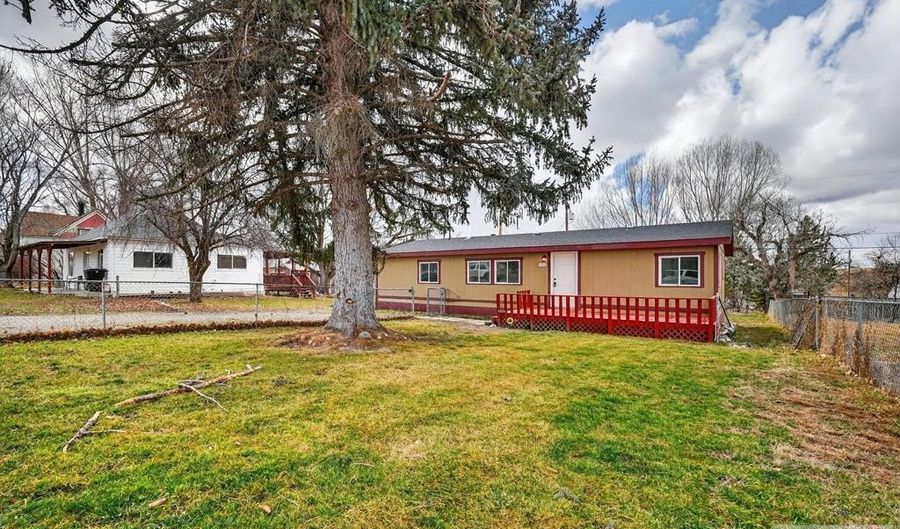 228 Mckinley Ave, American Falls, ID 83211 - 3 Beds, 2 Bath