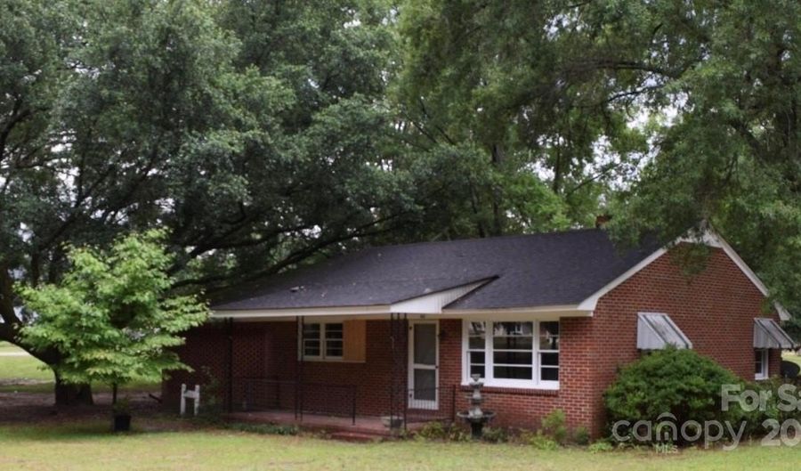 703 Blackmon St N, Bethune, SC 29009 - 3 Beds, 1 Bath