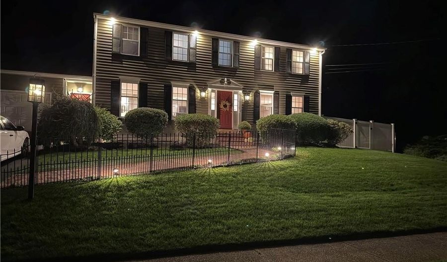 14 Sheri Dr, Coventry, RI 02816 - 4 Beds, 4 Bath