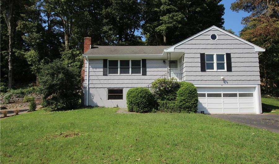 31 Toilsome Ave, Norwalk, CT 06851 - 3 Beds, 3 Bath