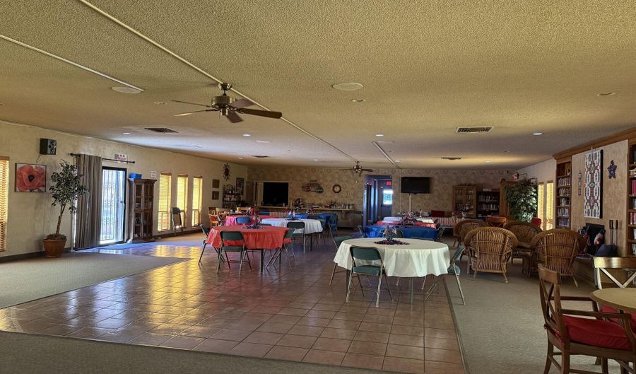 200 E Knox Rd Rd 2, Chandler, AZ 85225 - 2 Beds, 2 Bath