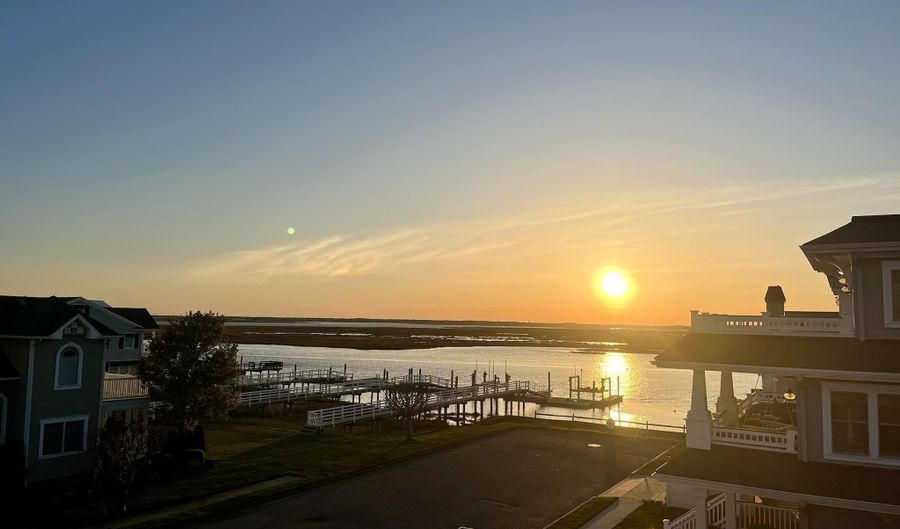 6772 Ocean Dr 6772, Avalon, NJ 08202 - 4 Beds, 3 Bath