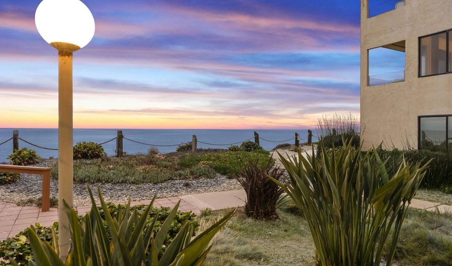 435 S Sierra Ave 111, Solana Beach, CA 92075 - 1 Beds, 2 Bath