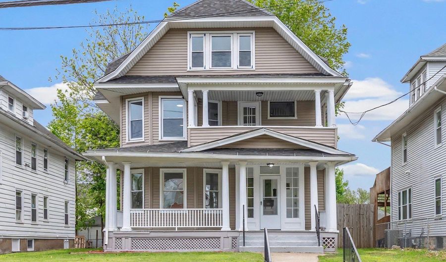 3193 Main St, Bridgeport, CT 06606 - 8 Beds, 3 Bath