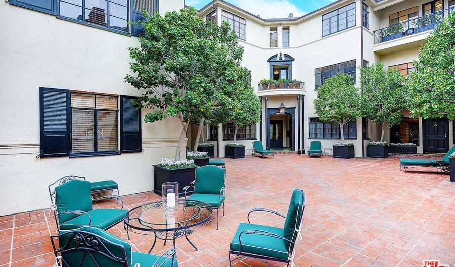 149 S Rodeo Dr, Beverly Hills, CA 90212 - 2 Beds, 2 Bath