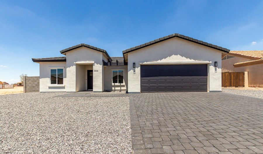 8306 W SWANSEA Dr, Arizona City, AZ 85123 - 3 Beds, 2 Bath