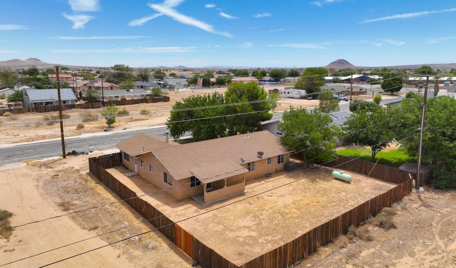 20913 90th St, California City, CA 93505 - 3 Beds, 2 Bath