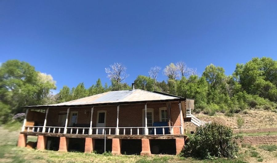 425 State Road 230, Arroyo Seco, NM 87580 - 3 Beds, 1 Bath