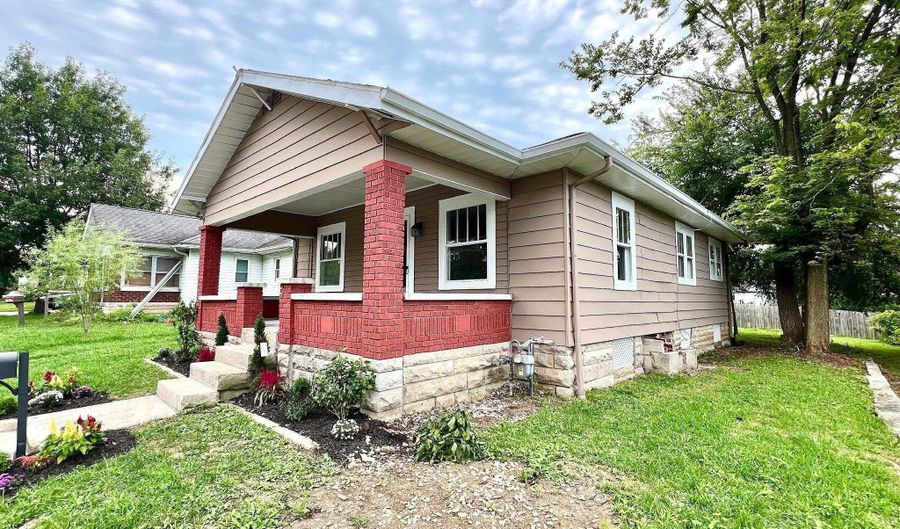 1208 9th St, Bedford, IN 47421 - 2 Beds, 1 Bath
