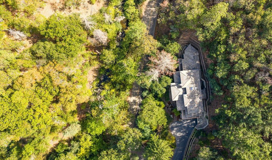 545 Ashland Creek Dr, Ashland, OR 97520 - 3 Beds, 3 Bath