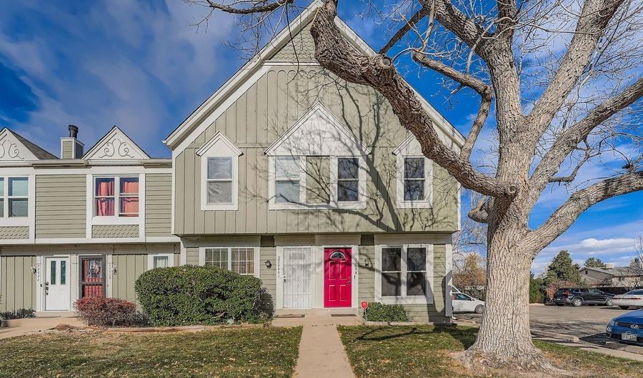 2204 S Jasper Way B, Aurora, CO 80013 - 2 Beds, 3 Bath