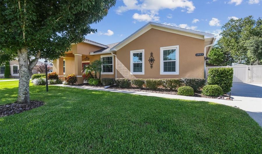 1933 GRIFFIN Trl, Bartow, FL 33830 - 4 Beds, 2 Bath