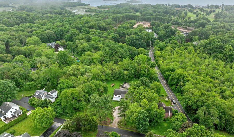 10 Pleasant Point Rd, Branford, CT 06405 - 3 Beds, 2 Bath