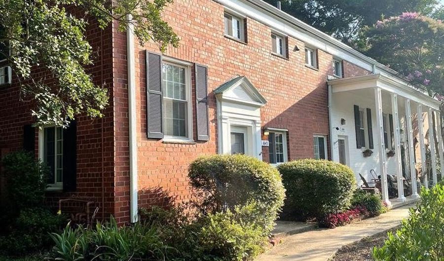 1643 PRESTON Rd, Alexandria, VA 22302 - 2 Beds, 1 Bath