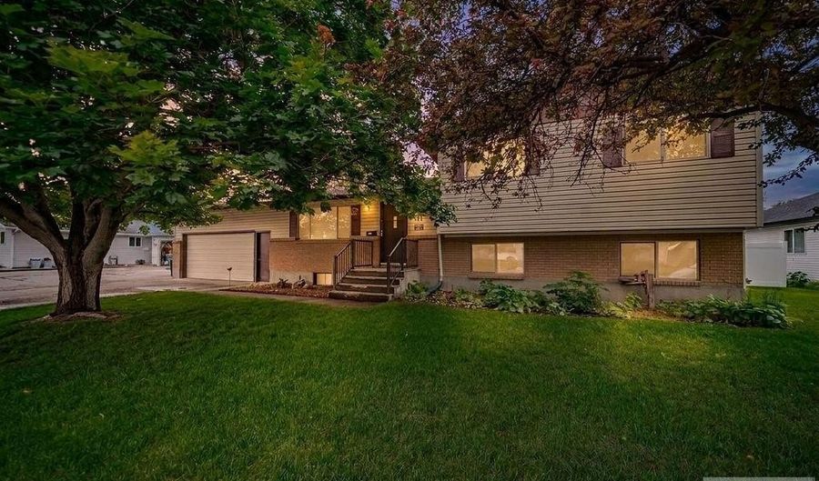 111 Benton St, Blackfoot, ID 83221 - 5 Beds, 2 Bath